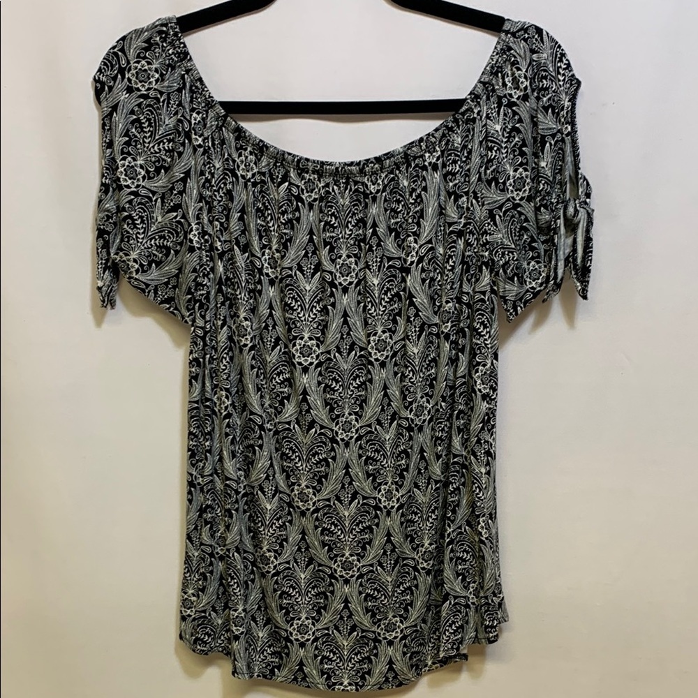 Pink Republic Black and White Blouse Chic Design